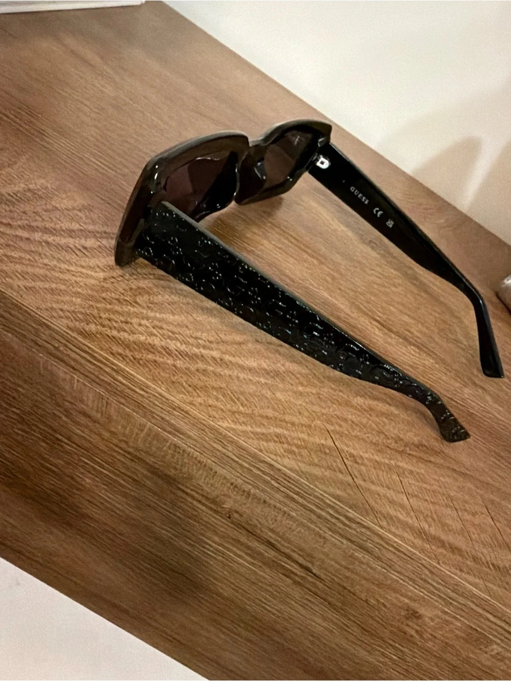 GUESS Black Rectangular Men’s Sunglasses with Dark Lenses